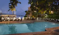 The Pier House Resort - Beach