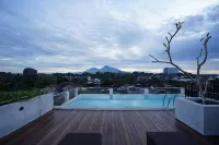 Casa de Java Jogja - Rooftop Pools