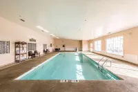Quality Inn & Suites Hendersonville - Flat Rock - Pools