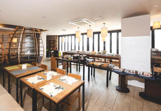 선셋 호텔 로비