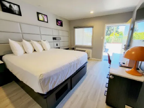 Signature Inn Santa Clara Hotels near SAP Center