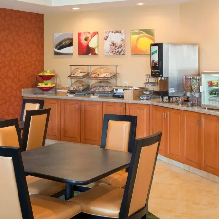 Country Inn & Suites by Radisson, Fayetteville I-95, NC