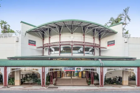 Mid City Luxury Suites Отели рядом с достопримечательностью «Кэрнс Эспланаде Лагун»