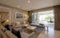 Waterfront Village by TPF Hotel a 