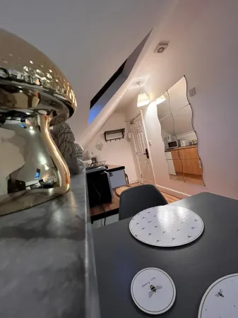 Hayy Studios Comfortable Stays in Deighton