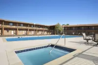 Days Inn by Wyndham Cortez - Pools
