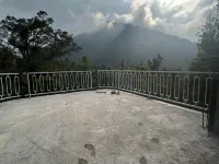 Sugi Gede Homestay Hôtels à proximité de : Un tas de cascades