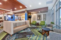 Holiday Inn Express & Suites Grand Rapids Airport - South