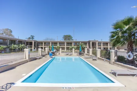 Days Inn by Wyndham Shenandoah Отели в г. Шенандоа