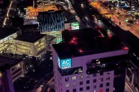 آه سي هوتل باي ماريوت سانتا في فنادق في 