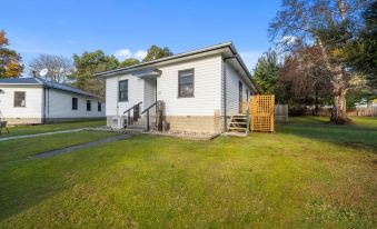 Giants Table and Cottages