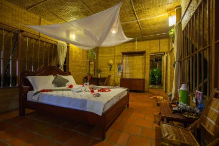 Mekong Ecolodge Bungalow Отели в г. TT. Cho Lach