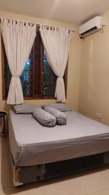 Roemah Singgah - Cozy Indonesian Touch Hotel a Sentul