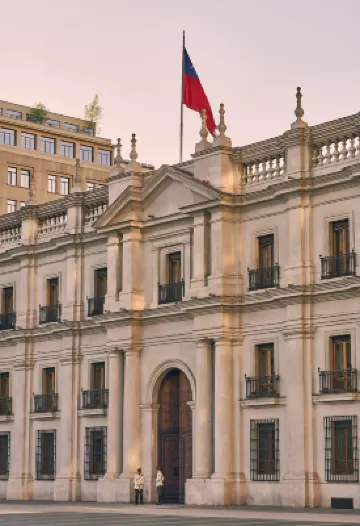 RQ Santiago Hotels near La Moneda Cultural Center