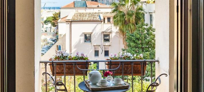 BB 22 Charming Rooms & Apartments Hotele w: Palermo