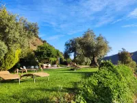 La Almunia del Valle Hotels near Mirador del Fraile