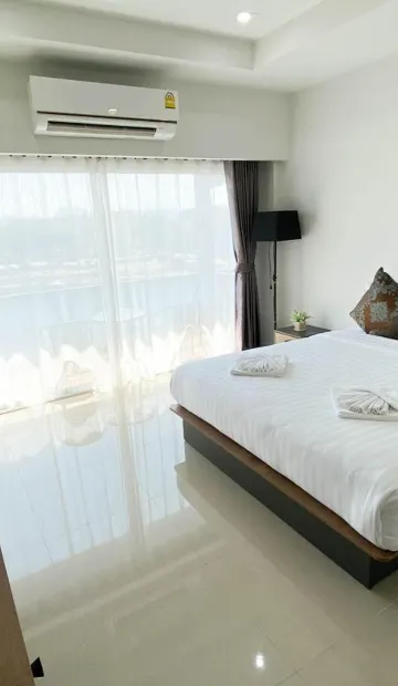 ห้องดีลักซ์เตียงคิงไซส์พร้อมวิวแม่น้ำ