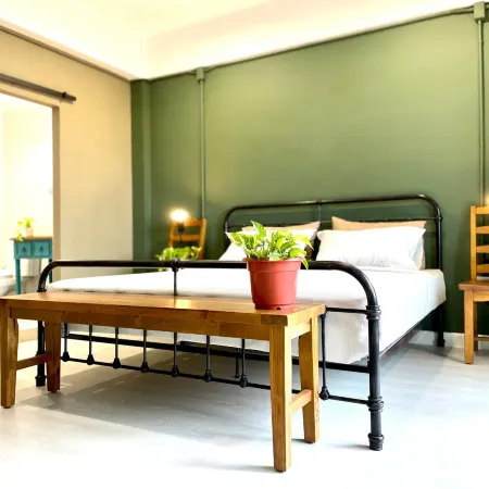 Grasshopper Bed and Cafe
