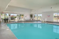 Super 8 by Wyndham Menomonie WI