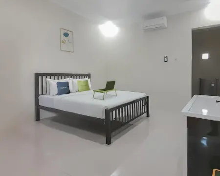 Urbanview Hotel MM Indramayu by RedDoorz Hotels in Indramayu