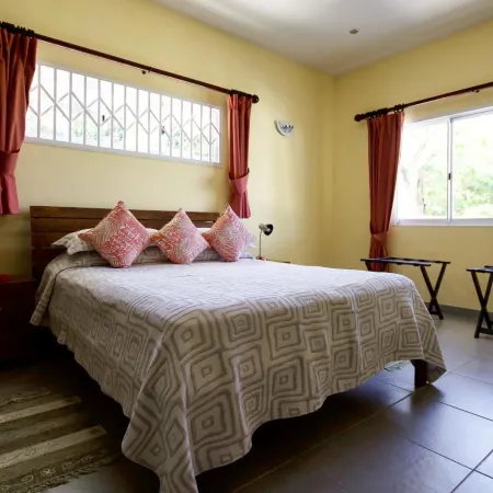 Surfers Beach Self Catering Chalets