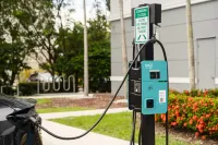 Holiday Inn Express Miami Airport-Blue Lagoon Area, an IHG Hotel - parking