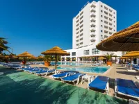 Janelas do Mar Apartamentos Turisticos Các khách sạn gần Nhà hát CCI Grand Lille