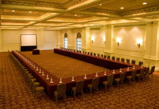 사피 로열 럭셔리 발레