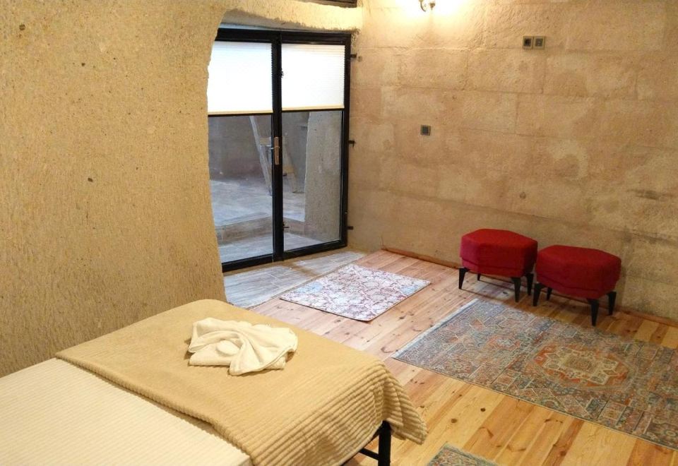 에코톤 케이브 호텔