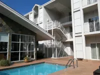 Corporate Inn Sunnyvale - All-Suite Hotel - Pools