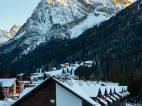 Residence Contrin Hotels in Canazei