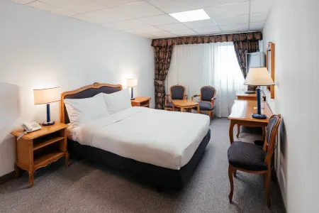 AZIMUT Отель Тобольск (Азимут Тобольскбывш. Славянская) Отели в г. город Тобольск