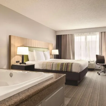 Country Inn & Suites by Radisson, Madison Southwest, WI
