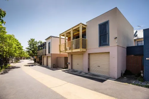 Harbourside Terrace Apartments Hotels in Wickham
