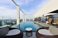 Hotel Nikko Amata City Chonburi - Rooftop Pools