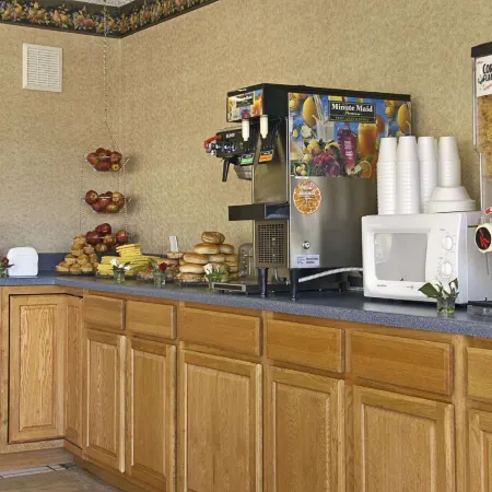 Days Inn by Wyndham Apple Valley Pigeon Forge/Sevierville