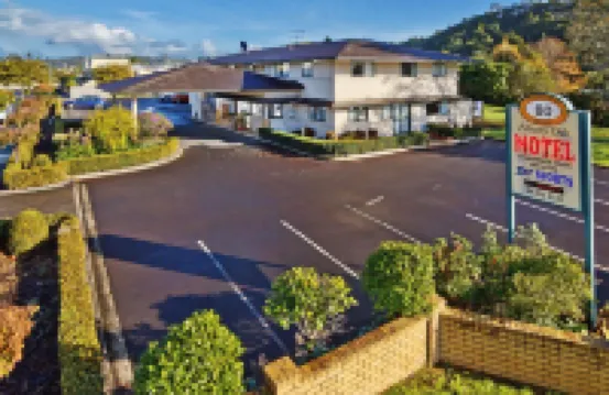 Albany Oak Motel Hotels near Albany