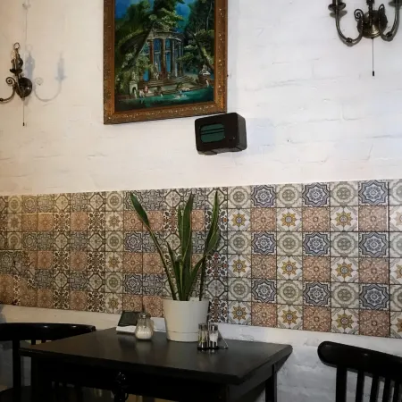 Gardens Hotel (Гарденс) Отели рядом с достопримечательностью «Крестовский остров»