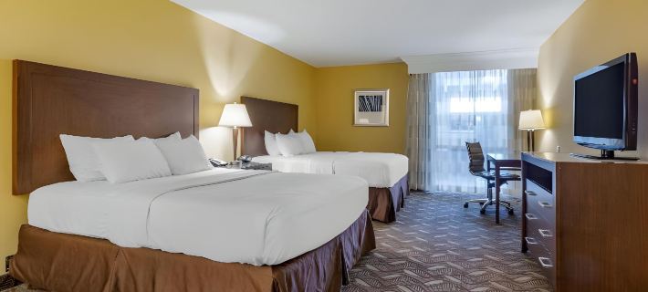 Clarion Inn & Suites Hotels in Chaves County