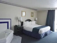 Travelodge by Wyndham Milwaukee Hotels near Pitman Theater