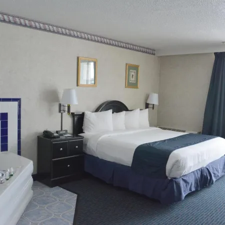 Travelodge by Wyndham Milwaukee