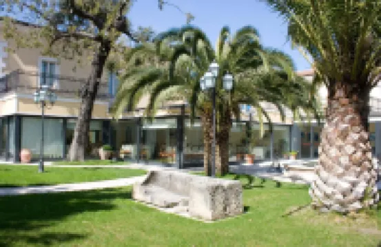 瑞吉絲健康度假酒店 酒店