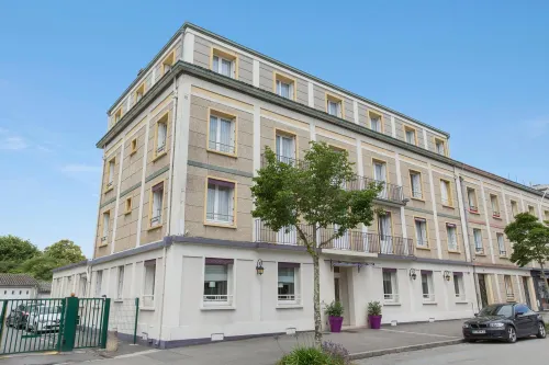 Brit Hôtel Confort Cléria Lorient Centre - 3-Star