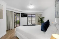 181 the Esplanade