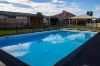 Nandewar Motor Inn - Pools
