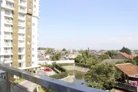 Stylish 2Br Gateway Pasteur Apartment by Travelio - Condos