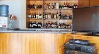 Palm Grove Saud Holiday Complex Hotel - Quầy Bar