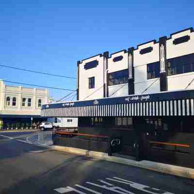 CocoBrew Boutique Apartments Hotel Exterior