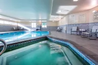 Holiday Inn Express & Suites Colorado Springs Central