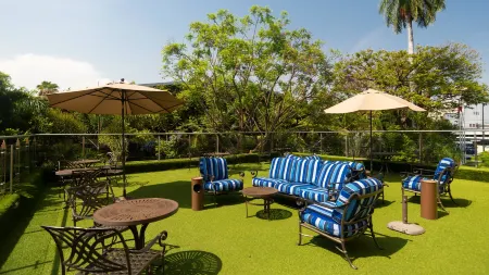 ฮอลิเดย์ อินน์ เอ็กซ์เพรส โรงแรม & สวีทส์ กูเอร์นาวากา บาย IHG